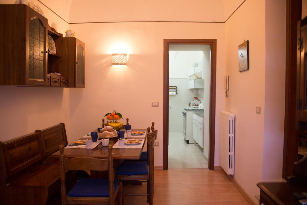 Apartament Il Giglio Rosso Neapol Pokój zdjęcie