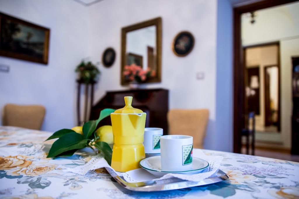 Apartament Il Giglio Rosso Neapol Pokój zdjęcie