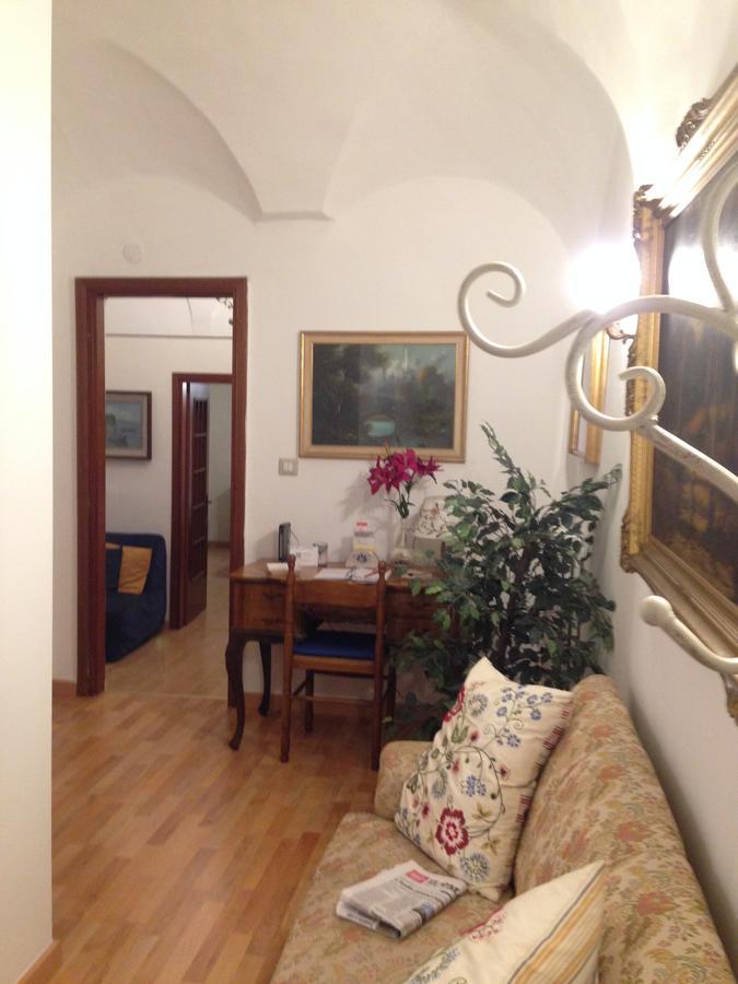 Apartament Il Giglio Rosso Neapol Zewnętrze zdjęcie